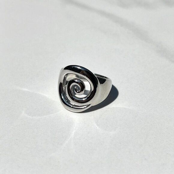 New! “Milos” Swirl Statement Silver Ring - Picture 3 of 3